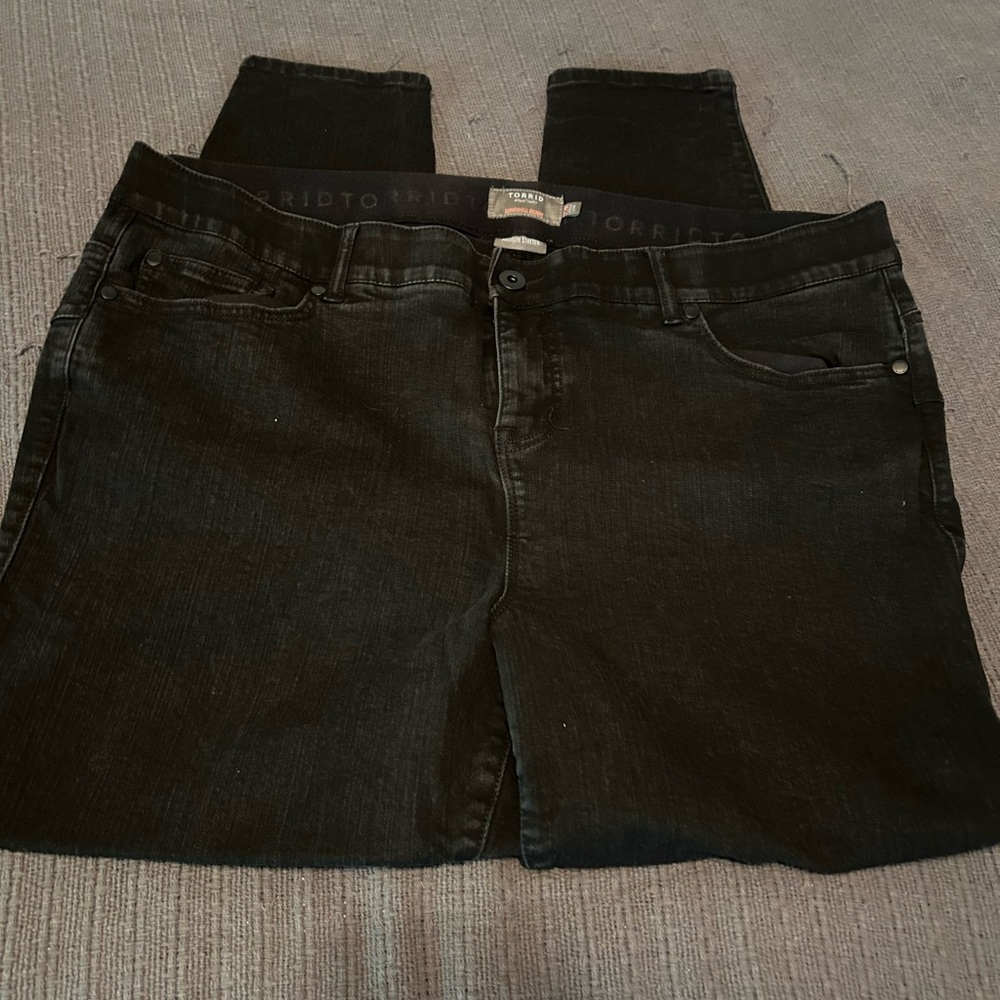 Torrid Women's Black skinny jeans